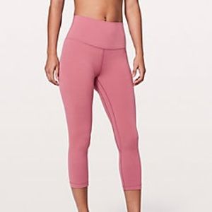 *25% OFF BUNDLES!* 
Lululemon Align Crop Moss Rose